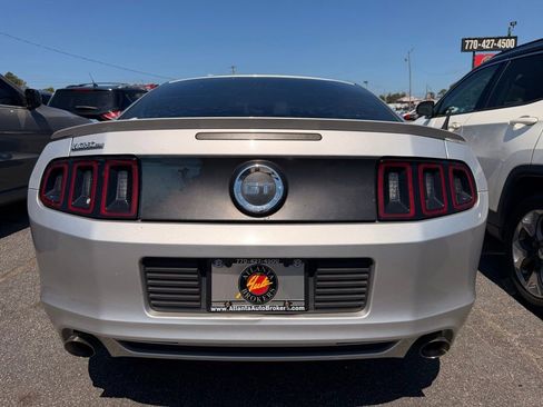 Used 2013 Ford Mustang GT RWD image 4