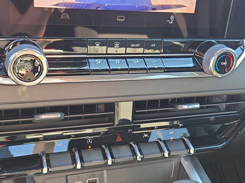 New 2026 Chevrolet Colorado W/T w/ WT Custom Package image 25