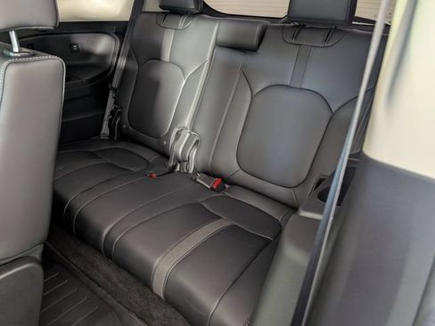 Used 2025 Honda Pilot Touring image 29