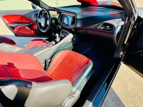 Used 2016 Dodge Challenger R/T Plus image 33