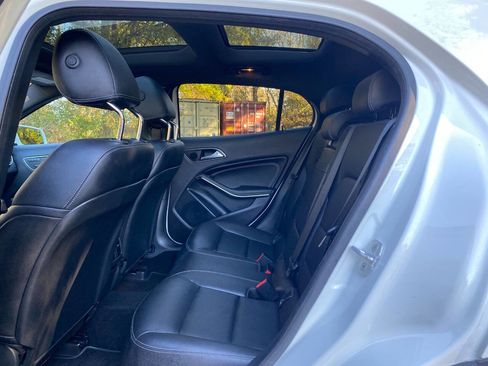 Used 2017 Mercedes-Benz GLA 250 4MATIC image 38