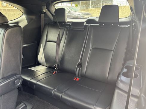 Used 2024 Toyota Highlander XSE FWD image 31