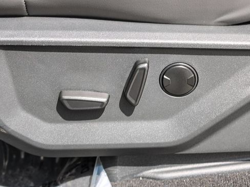Used 2025 Ford Expedition Active AWD/4WD image 22
