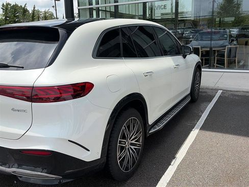 Used 2023 Mercedes-Benz EQS 580 4MATIC SUV image 4
