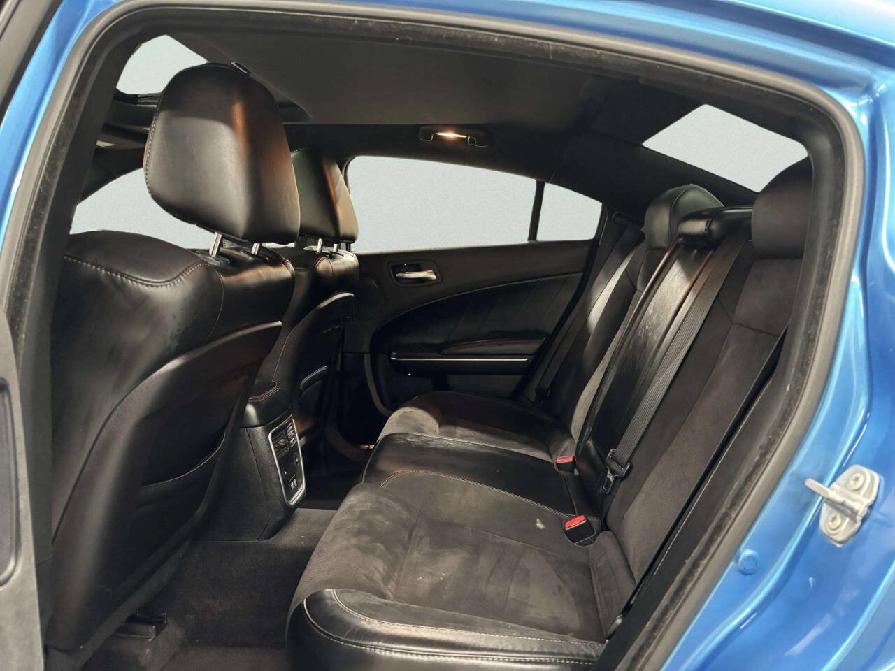 Used 2018 Dodge Charger R/T Scat Pack RWD image 19