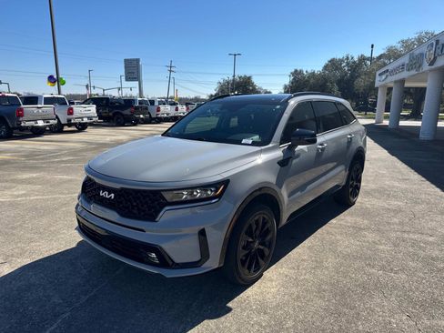 Used 2022 Kia Sorento SX image 3