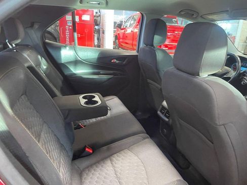 Used 2018 Chevrolet Equinox LT image 12