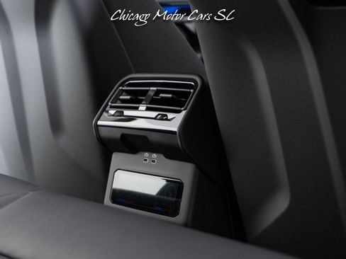 Used 2025 BMW M5 w/ Carbon Package AWD/4WD image 58