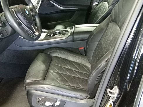 Used 2024 BMW X5 xDrive40i w/ Premium Package AWD/4WD image 9