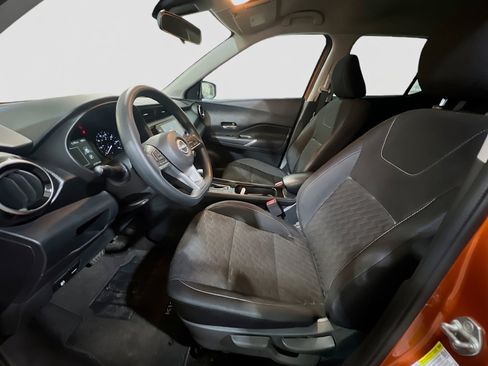 Used 2023 Nissan Kicks SV FWD image 14