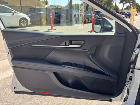 Used 2025 Toyota Camry LE FWD image 18