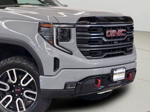 Used 2025 GMC Sierra 1500 AT4 w/ AT4 Premium Package AWD/4WD image 52