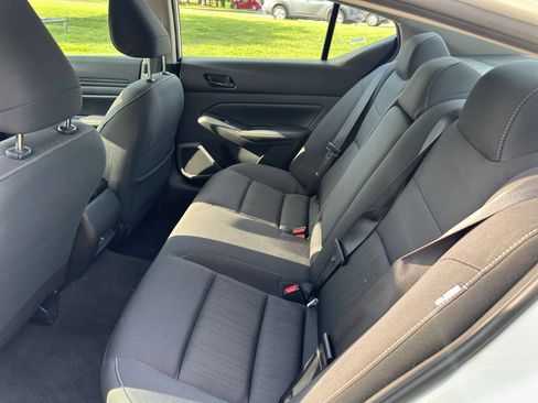 Used 2025 Nissan Altima 2.5 SV FWD image 15