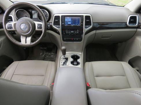 Used 2012 Jeep Grand Cherokee Laredo image 10