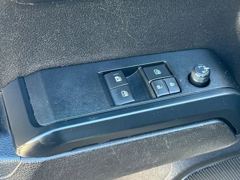 Used 2021 Toyota Tacoma SR image 12