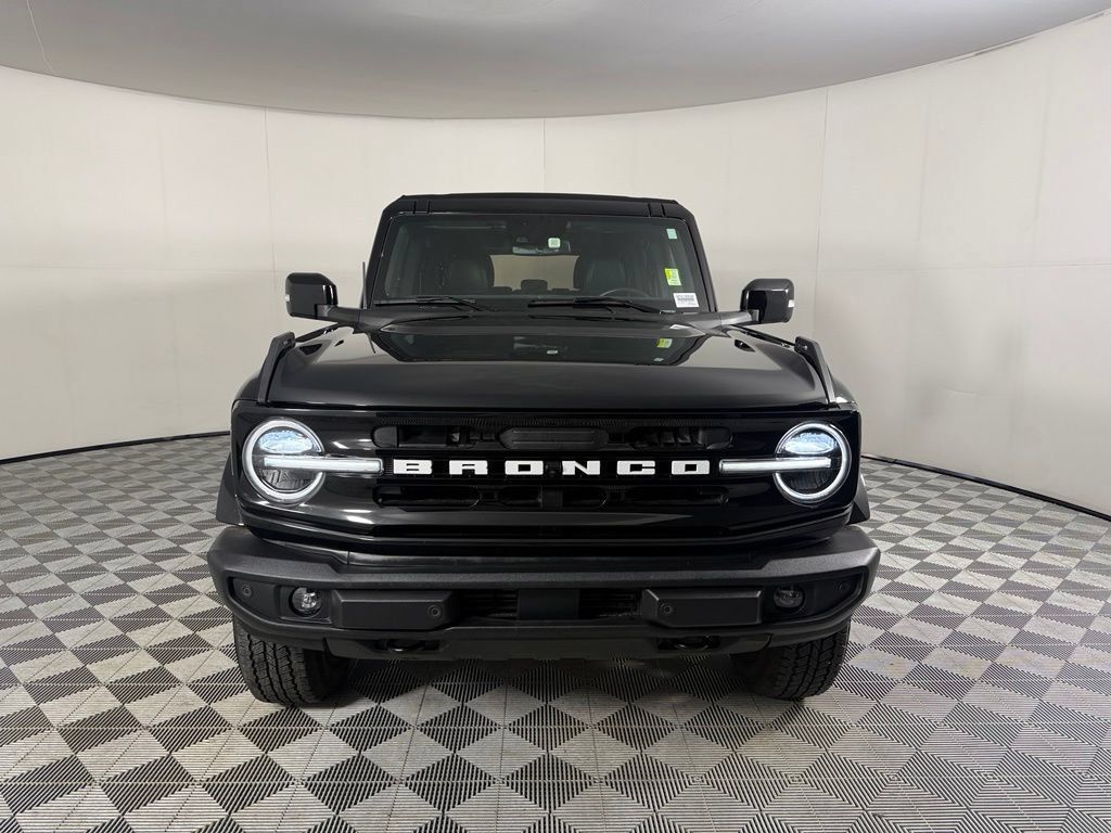 Used 2024 Ford Bronco Outer Banks AWD/4WD image 2