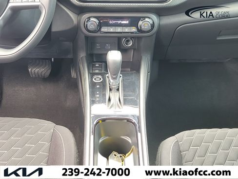 Used 2022 Nissan Kicks SV FWD image 19
