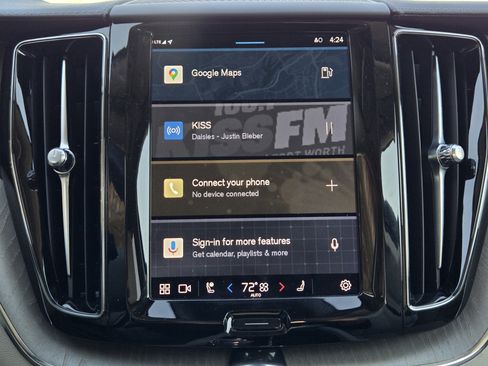 Certified 2023 Volvo XC60 B5 Ultimate w/ Climate Package image 26