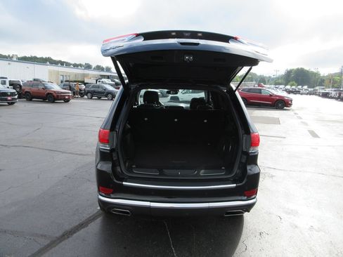 Used 2018 Jeep Grand Cherokee Summit w/ Skid Plate Group AWD/4WD image 7