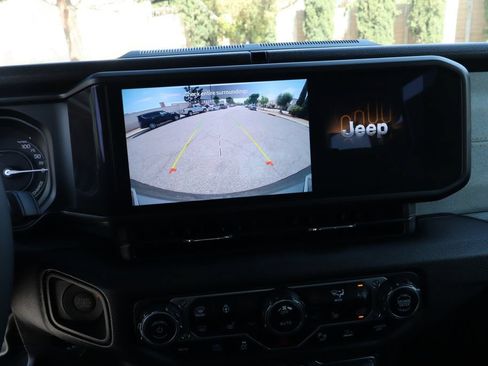 Used 2024 Jeep Wrangler Unlimited w/ Convenience Group AWD/4WD image 25