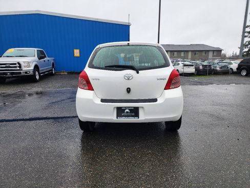 Used 2008 Toyota Yaris 2-Door Hatchback image 6