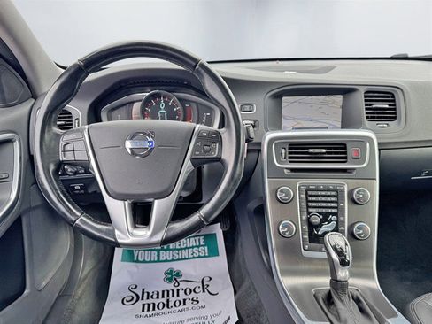 Used 2015 Volvo V60 T5 Platinum image 14