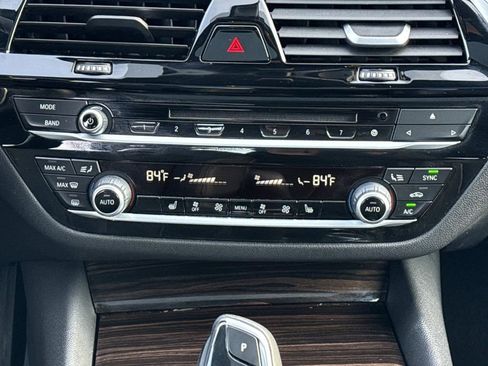 Used 2018 BMW 540i xDrive AWD/4WD image 16
