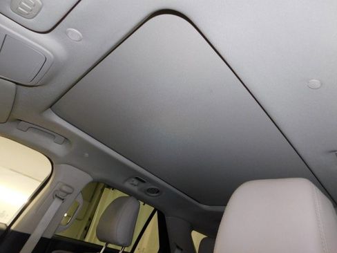 Used 2021 Ford Explorer Limited w/ Hybrid Equipment Group 310A image 17