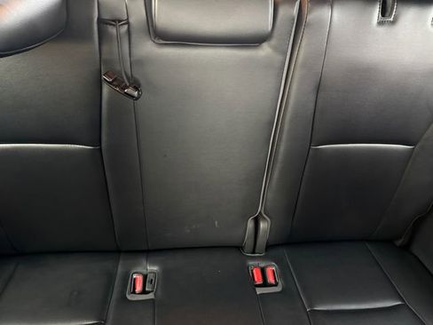 Used 2021 Toyota Highlander Limited FWD image 18