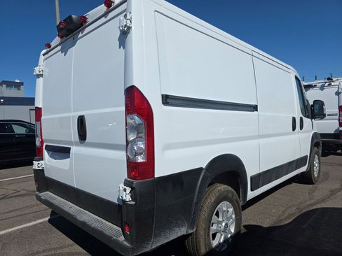 Used 2025 RAM ProMaster 2500 w/ Quick Order Package 22G SLT FWD image 4