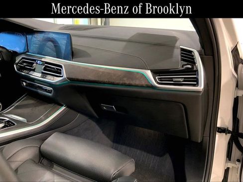 Used 2023 BMW X5 xDrive40i w/ Premium Package AWD/4WD image 16