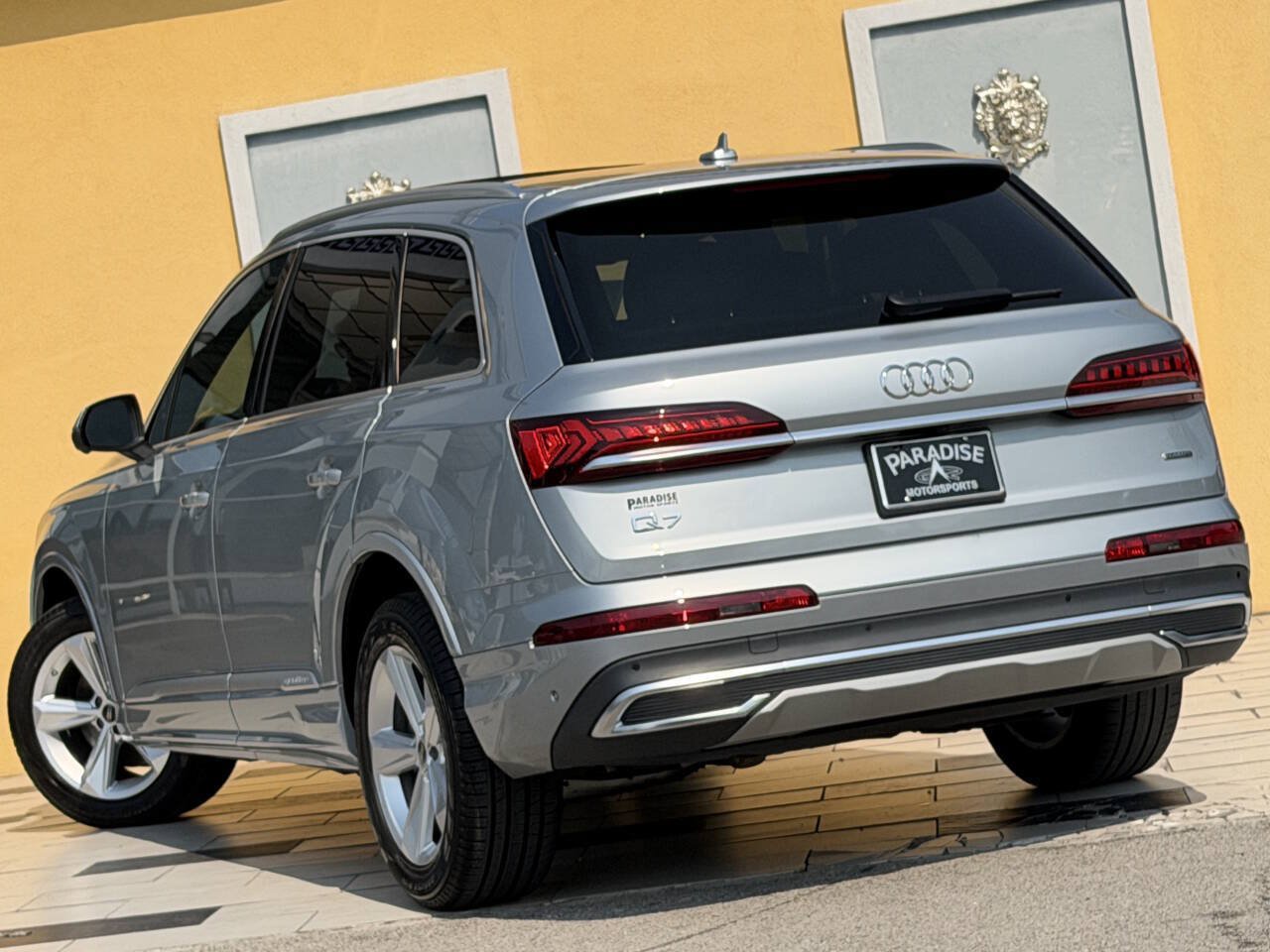 Used 2023 Audi Q7 2.0T Premium Plus w/ Premium Plus Package AWD/4WD image 6