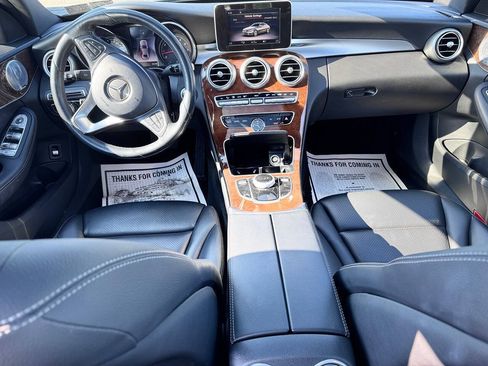 Used 2018 Mercedes-Benz C 300 4MATIC Sedan image 7