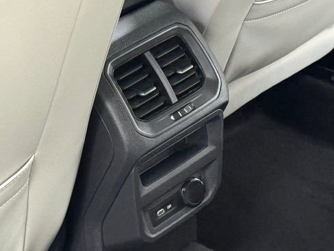 Used 2021 Volkswagen Tiguan SE R-Line FWD image 15