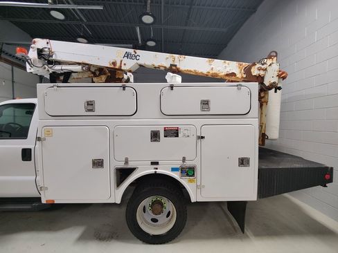 Used 2014 Ford F450 XL w/ Power Equipment Group image 28