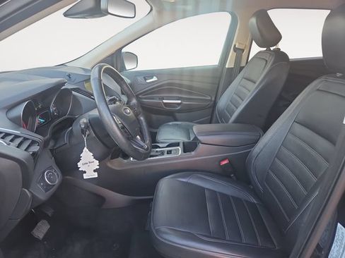 Used 2019 Ford Escape Titanium AWD/4WD image 9