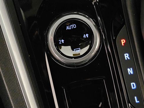 Used 2023 Chevrolet Colorado W/T w/ WT Convenience Package II image 19