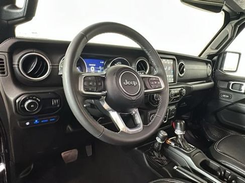 Used 2023 Jeep Wrangler Unlimited Sahara AWD/4WD image 12