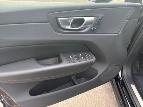Certified 2025 Volvo XC60 B5 Plus image 13