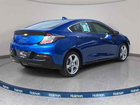 Used 2018 Chevrolet Volt LT w/ Comfort Package image 6