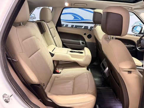 Used 2020 Land Rover Range Rover Sport SE image 24