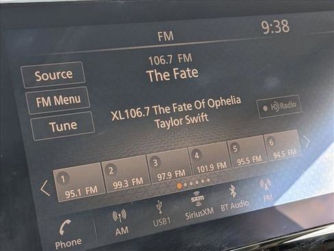 Used 2021 Nissan Armada SV w/ SV Appearance Package image 13