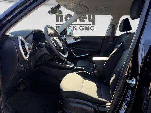 Used 2024 Kia Soul LX w/ Option Group 015 image 15