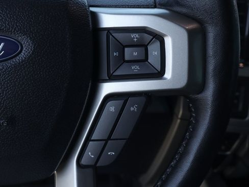 Used 2022 Ford F250 Lariat w/ Black Appearance Package image 25