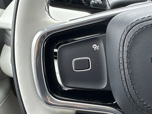 New 2026 Lincoln Navigator L Premier AWD/4WD image 24