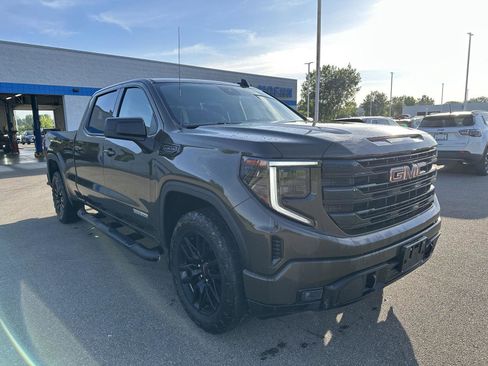 Used 2024 GMC Sierra 1500 Elevation w/ X31 Off-Road Package AWD/4WD image 8