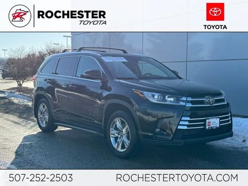 Used 2019 Toyota Highlander Limited image 1