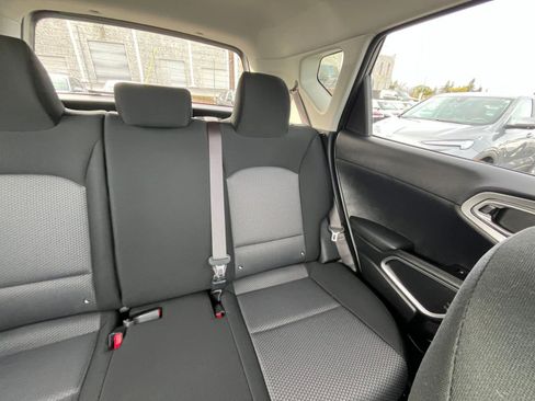Used 2025 Kia Soul LX w/ LX Technology Package image 35
