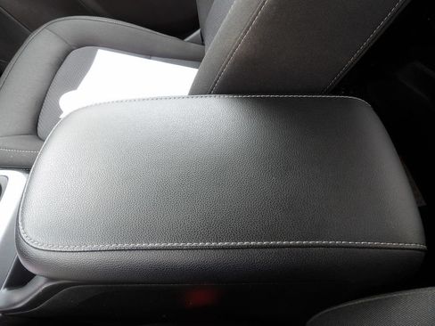 Used 2022 Chevrolet Colorado LT w/ Fleet Safety Package RWD image 25