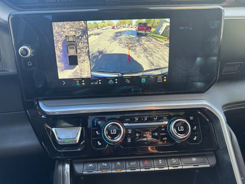 Used 2022 GMC Sierra 1500 Denali w/ Denali Carbonpro Edition AWD/4WD image 28